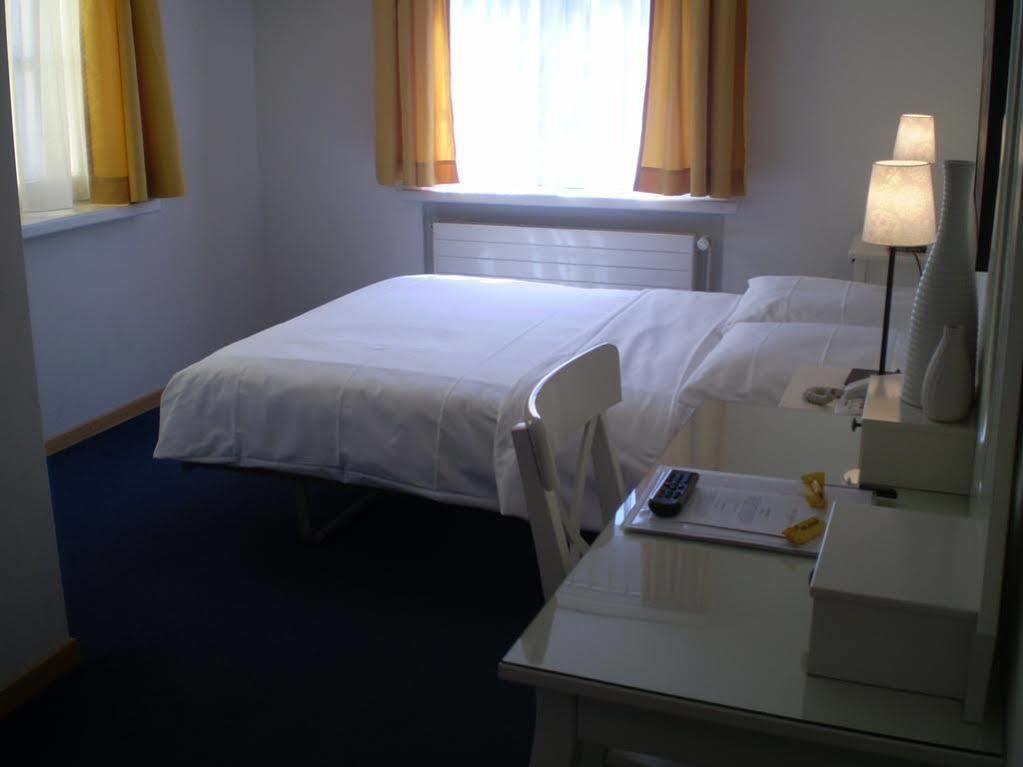 Hotel Hirschen Zürich Buitenkant foto